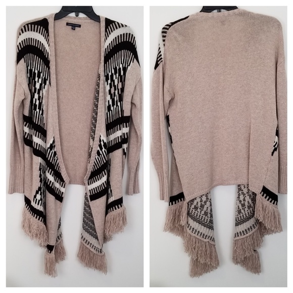 American Eagle Outfitters Sweaters - American Eagle Outfitters Cardigan